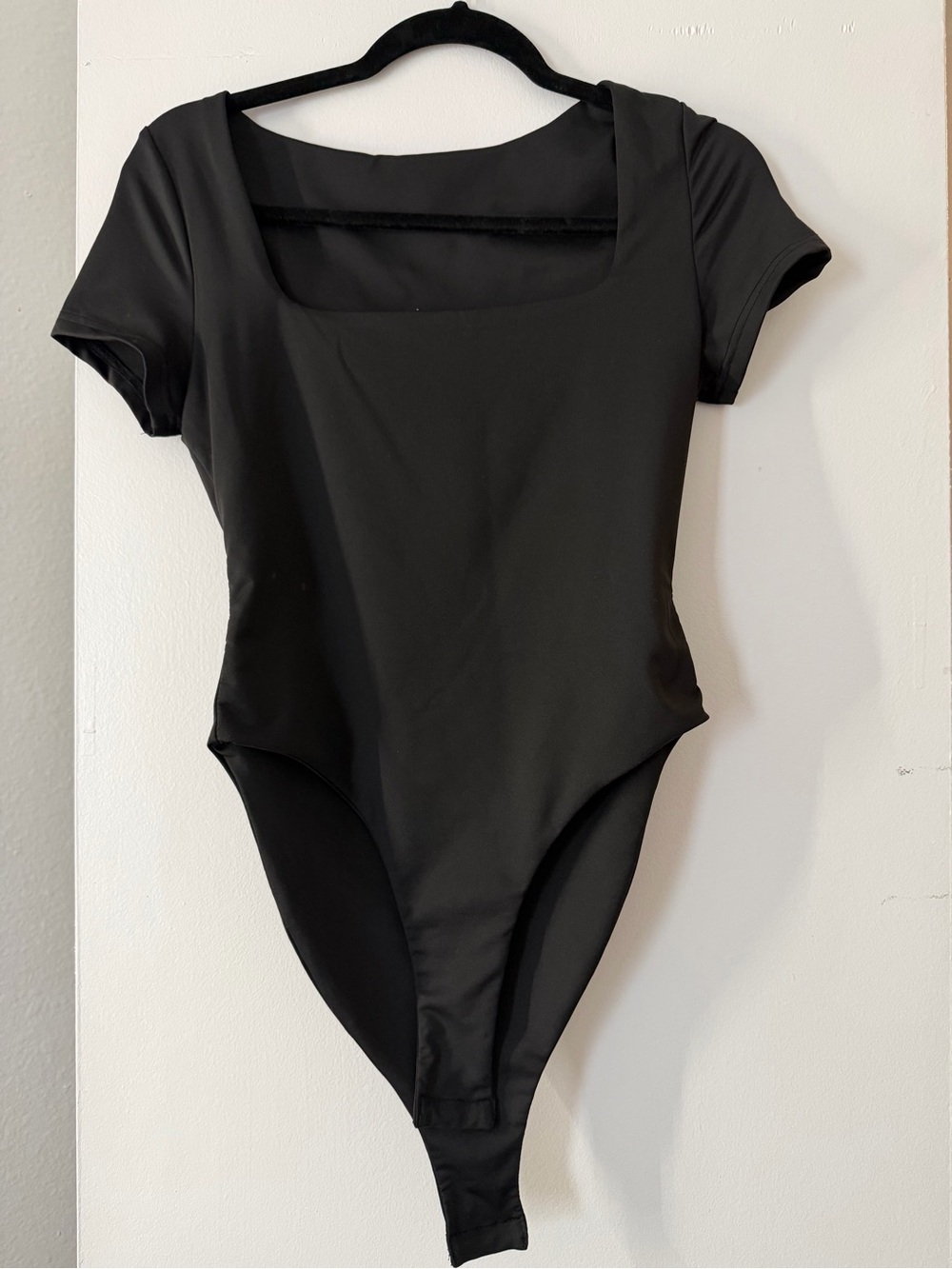 Black Short-Sleeve Kids One-Piece Bodysuit     Stretchy